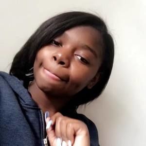 Meet your Posher, Malika